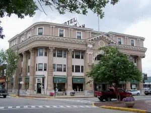 Hotel Harris