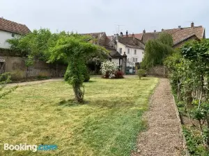 Les Jardins d'Élise, Calme et Verdure à Lure