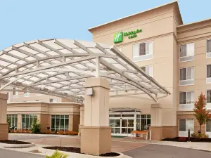 Holiday Inn & Suites 貝克利