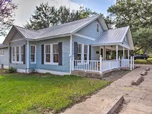 Canton Home w/ Porch < 1 Mile to First Monday!