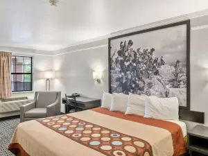 Super 8 by Wyndham Mount Vernon