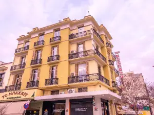 Metropolis Hotel