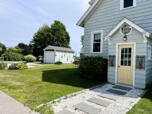 Walk to Downtown Mystic!