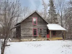 Fraser Fir Rustic Cabin near Lake w/ Sunset Views