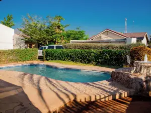 Mosi-O-Tunya Executive Lodge