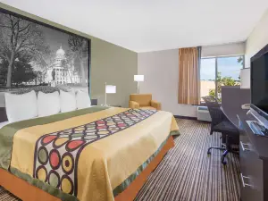 Super 8 by Wyndham Madison South