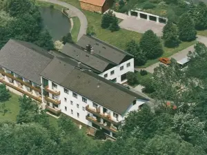 โรงแรมซัวร์มือห์เลอ