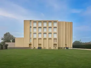 คลาร์กส์ อินน์ เอทาวาห์