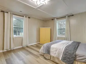 Deck & 2-acre Yard: Quiet Getaway in Crandall!