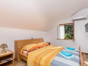 One Bedroom Apartment with Garden View (MALI)