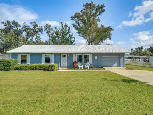 Riverside Retreat w/ Boat Dock in Sunny Astor!