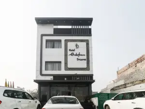 CAPITAL O70989 Saksham Dreamz