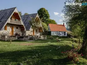 Eco Village Nevidio