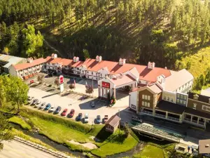 Ramada by Wyndham Keystone Near Mt Rushmore