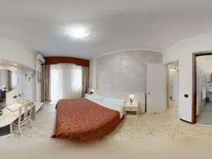 Gold Hotel