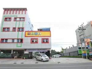 City Hotel