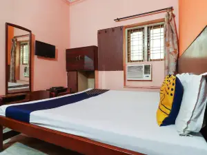 Spot on 67048 Hotel Raj Palace