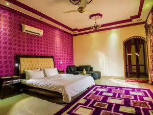 Arabian Lodges