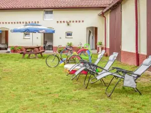 Cozy Apartment in Dominikowo with Wifi
