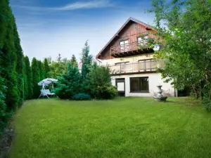Apartament z Ogrodem w Centrum Limanowej