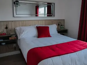 Auberge Lac du Pin Rouge