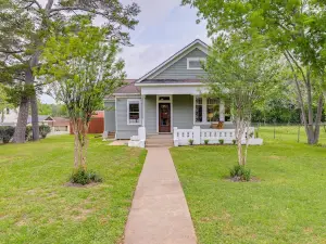 Cozy Bellville Home w/ Gas Grill + Private Yard!
