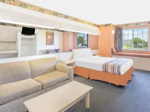 Microtel Inn & Suites by Wyndham Fond du Lac