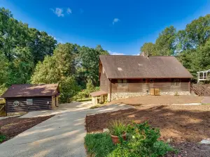 Pet-Friendly Hickory Vacation Rental w/ Fire Pit!