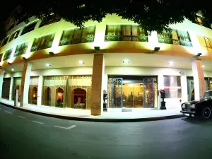 Markazia Suites