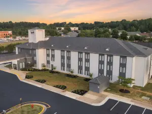 Spark by Hilton Fredericksburg Southpoint, VA