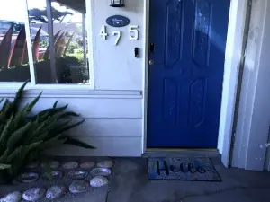 .5 mi to Beach, trails or Main Street ! Hot tub and fire pit!