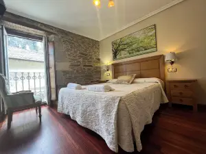Hotel Caldelas Sacra-Pension Rustica 3 Estrellas