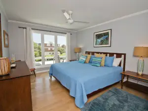 Sunny Haven - Deck, Internet, Grill, Outdoor Shower, Laundry