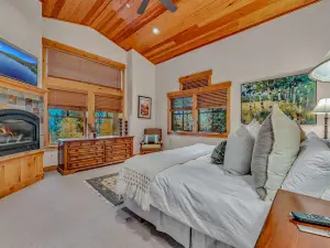 Expansive Valley Views and Outdoor Kitchen - Stunning Ski-in/Ski-Out Retreat