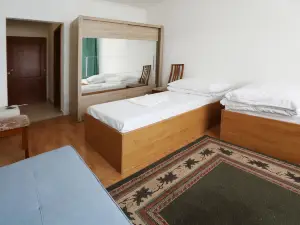 Hotel Nostalgia