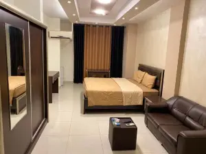 Sara Crown Hotel
