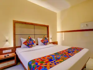 FabExpress Super 7 Inn - Nr Rabale Station