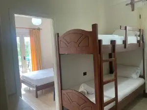 Hotel Vila Andi