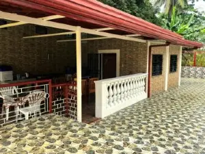 Jenessa's Bedsite, 3–4 Pers., Aircon , WLAN, Netflix