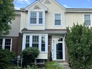 Tranquil 2Br w. Office Work Space & Private Patio