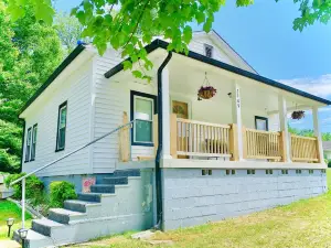 Dolly • Elvis • Cash Inspired Home in Pioneer- Royal Blue, Tackett & Sundquist