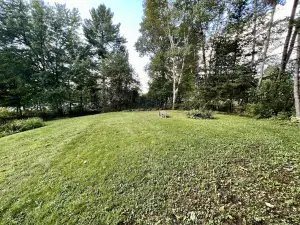Beautiful cape with private lake access