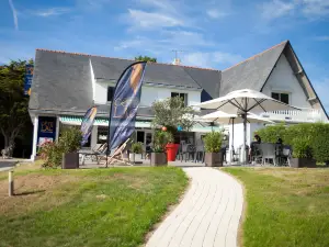 Hôtel Restaurant Logis Coté Lac