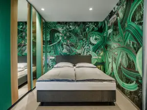Brucklyn Suites