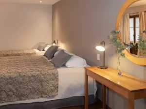 โรงแรม แอล อาริโบ