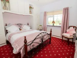 Cozy Cottage Retreat in Listowel Pet Friend