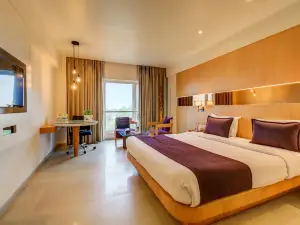The Ssk Solitaire Hotel & Banquets