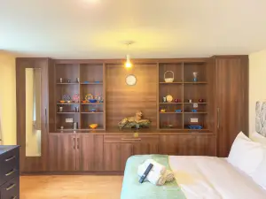 Heathrow Lodge B&B