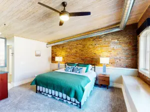 Downtown Delight House - Unit 2