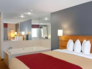 ควอลิตี้อินน์ ฟรอนเทียร์ แอท ยูเอส ไฮเวย์ 30